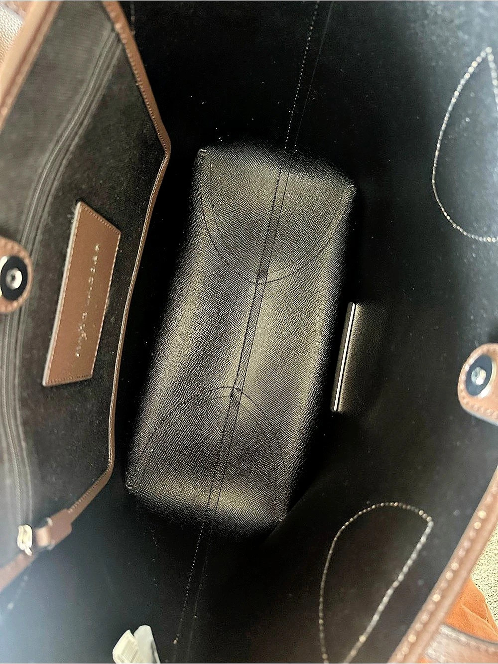 Marc Jacobs The Leather Medium Tote Bag Brown - Picture 2 of 2